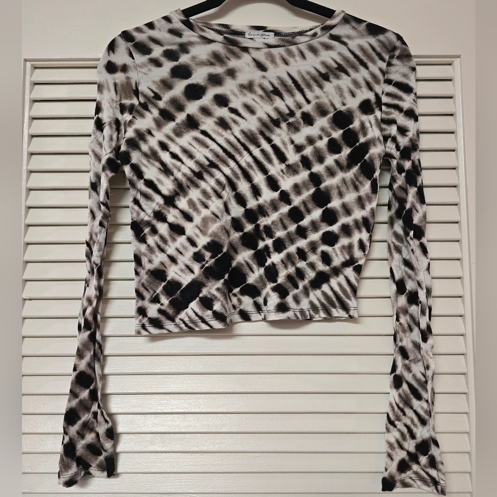 Love, Fire - Tie-Dye Long-Sleeve Stretch Lightweight Top